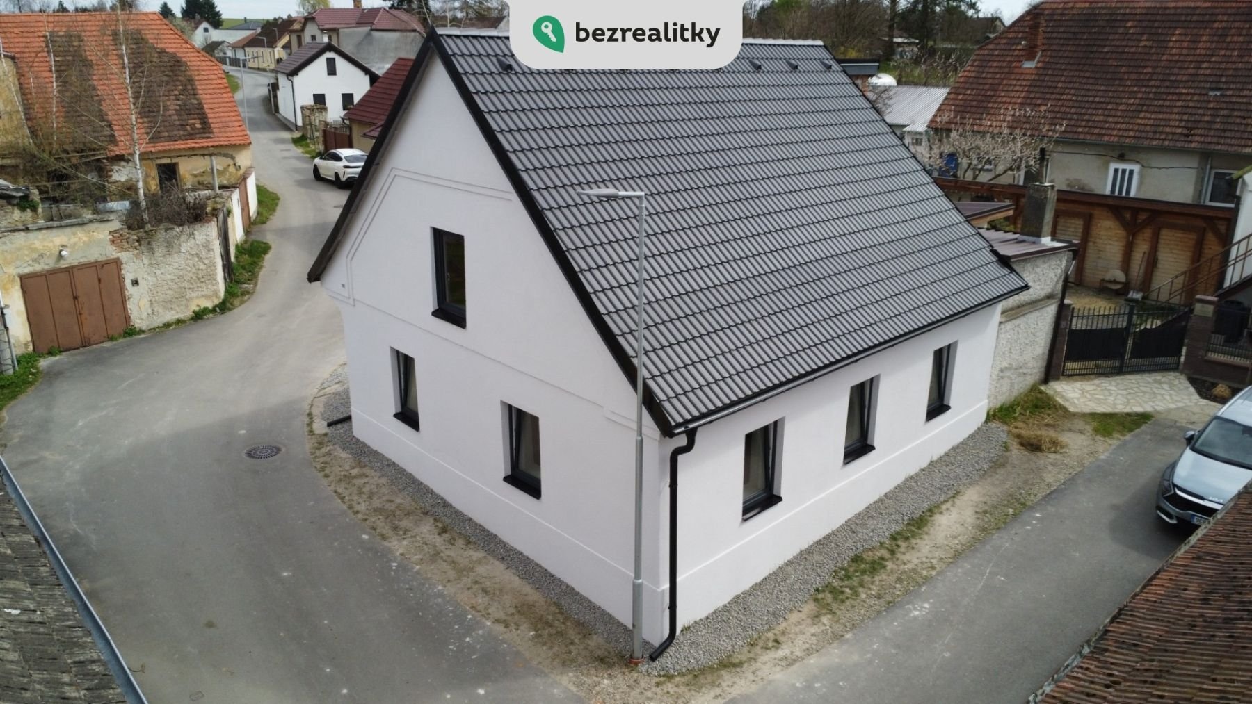 1744565446-ufbvezgzaz-3
