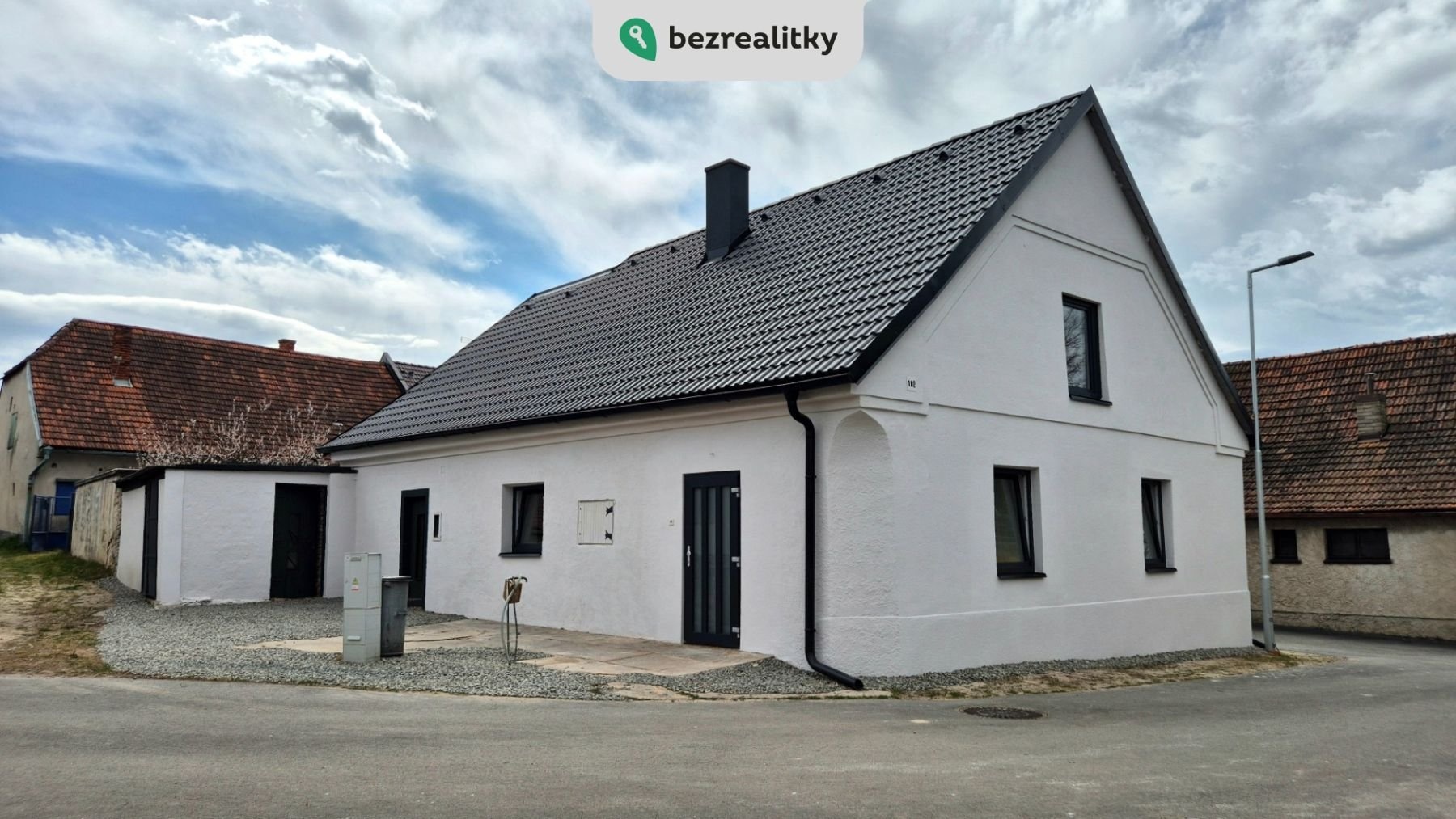 1744565447-xavdrnejqj-4