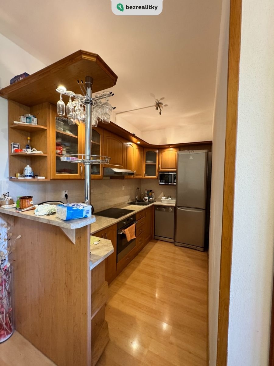1745229298-bwyqzcvylb-img-1043