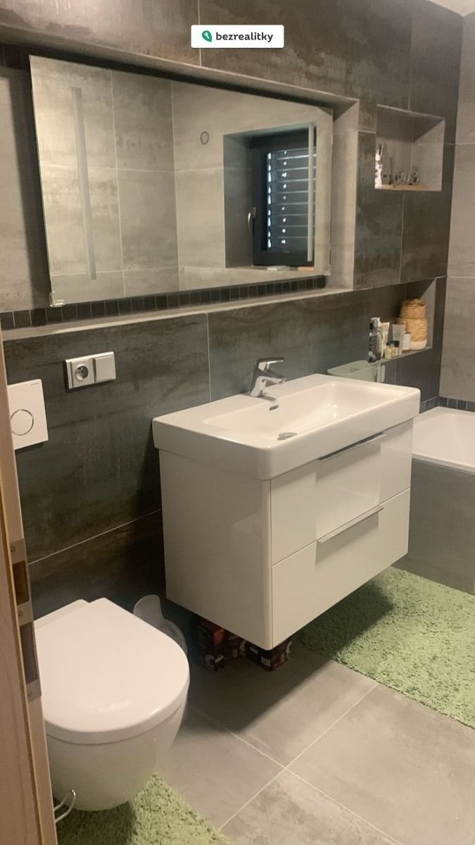 1747603635-yfynwwyupx-7f77f648-0596-40a4-8908-28b0717f8e14