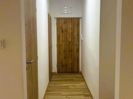 1752044378-jrwcxwyzir-img-20250708-wa0010 | Prodej bytu, 3+1, 63 m²