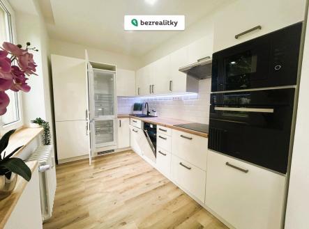 1752044379-bskkywhzbv-img-20250708-wa0018 | Prodej bytu, 3+1, 63 m²