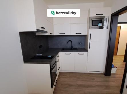 1752052798-qiczbrlijj-1000030838 | Prodej bytu, 2+1, 44 m²
