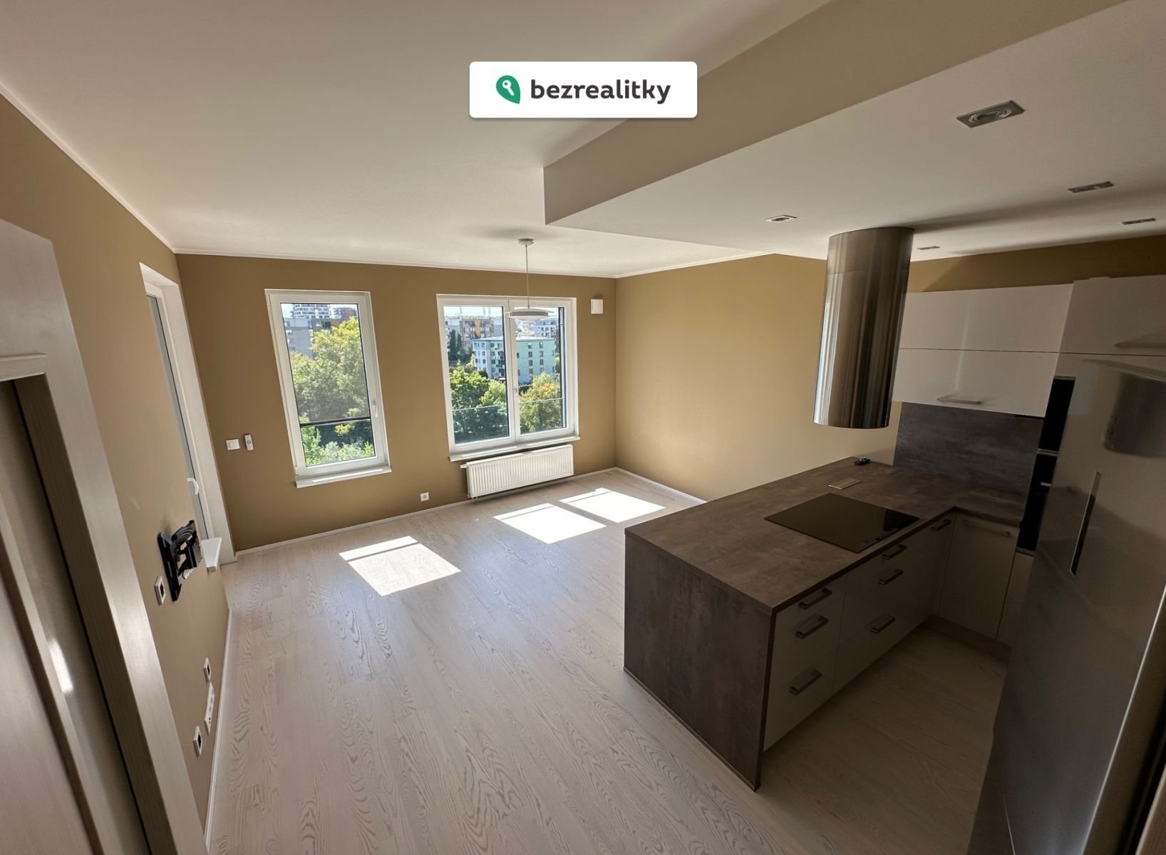 1756242202-zknngtmyfu-img-0950