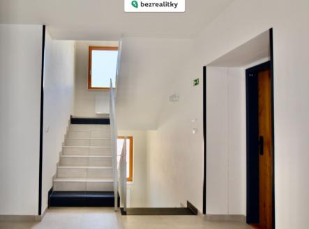 1729158298-kalqwlijbp-dsc-04 | Prodej bytu, 2+kk, 66 m²