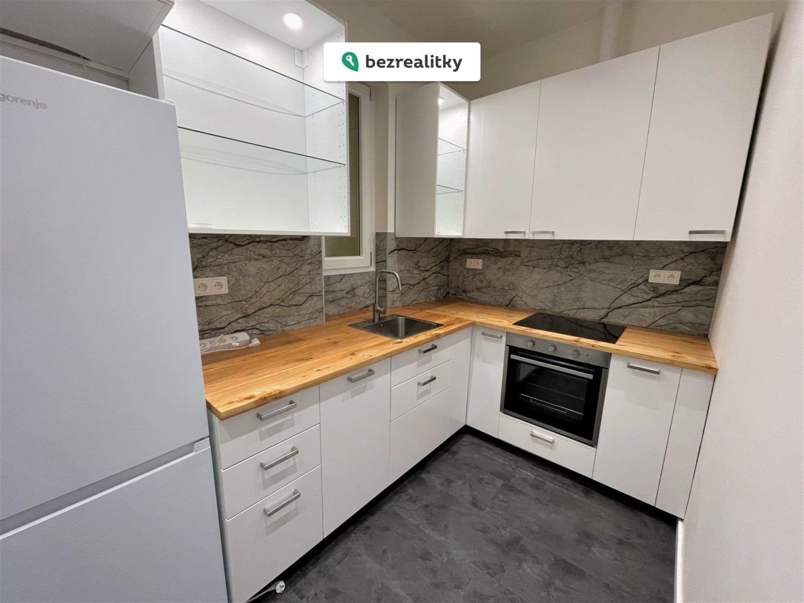 1748522639-pvbzktweun-img-1556-i