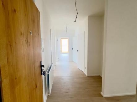 1749458954-yfdiwgyiaz-f1a6bc5d-4835-45d6-ad46-48d50e5ed0bb | Prodej bytu, 2+kk, 61 m²