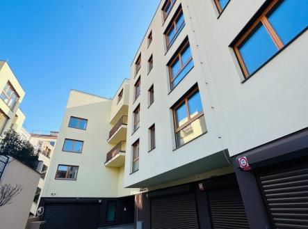 1749458917-slqfhxodkr-a14a1578-57da-45ea-9f0b-68701a53f4aa | Prodej bytu, 2+kk, 61 m²