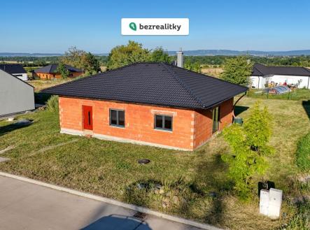 1756239001-kphlwikmdy-dji-20250820001405-0045-d-1 | Prodej - dům/vila, 109 m²