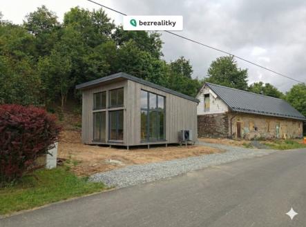 1767441921-rpdhhtyvlm-srby-modulovy-domek-pro-bydleni-2 | Prodej - dům/vila, 100 m²