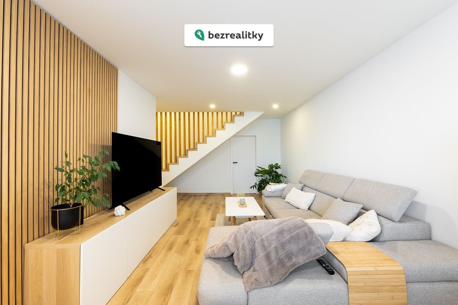 1757598224-ulqlccsroe-ms-32