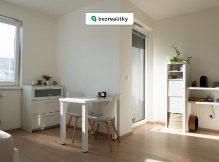 1758486900-zcitjhvzrk-2-kolbenova-jidelna | Prodej bytu, 1+kk, 38 m²