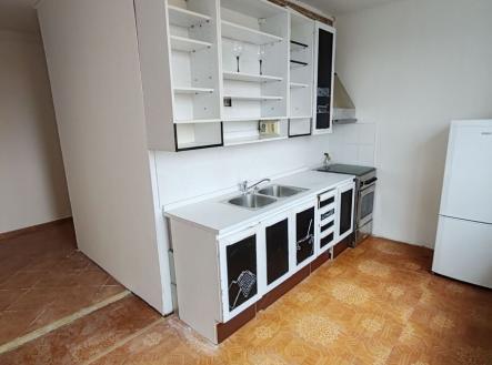 1765353257-thecarwxlp-12 | Prodej bytu, 3+1, 67 m²