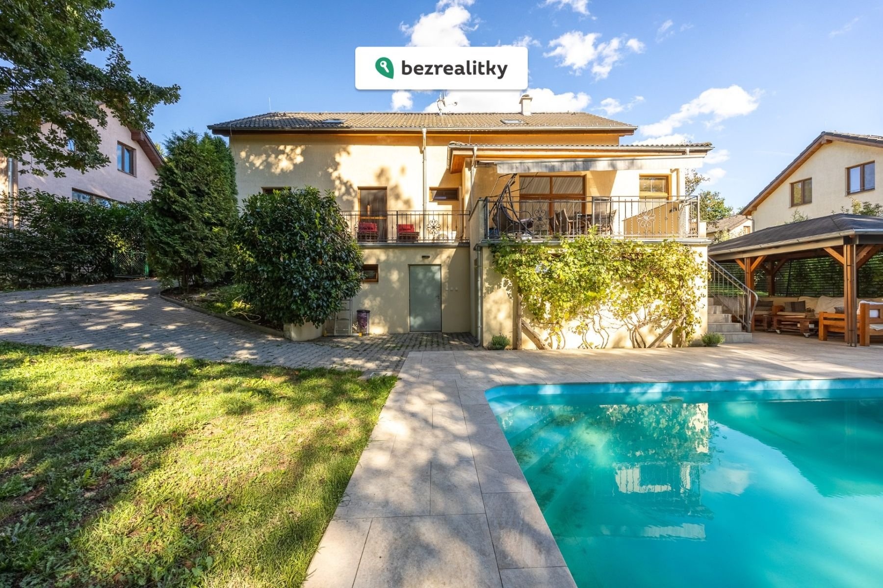 1759775942-pouqswjupy-1