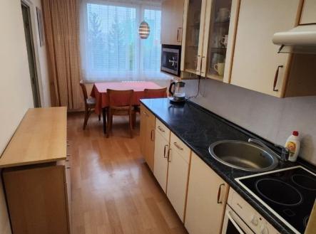 1759782954-aawxlqsipc-20251006-164623-resized-1 | Prodej bytu, 3+1, 82 m²