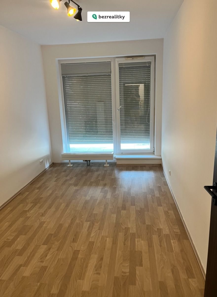 1756663660-ljfaqtbnhk-img-9298