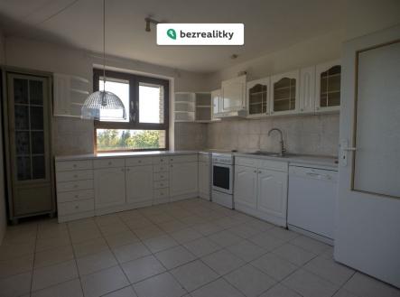 1759913136-zynlifnfwt-2c0322ad-7eee-4824-88a6-c6ee27000ce7 | Prodej - dům/vila, 297 m²