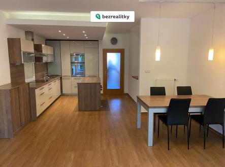 1760369883-pslyhluvny-whatsapp-image-2025-10-13-at-08-54-11-283-29 | Prodej - dům/vila, 139 m²