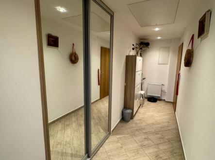 1756423095-ewdnvrfpim-4-p-c5-99eds-c3-ad-c5-88-281-29 | Prodej bytu, 2+1, 70 m²