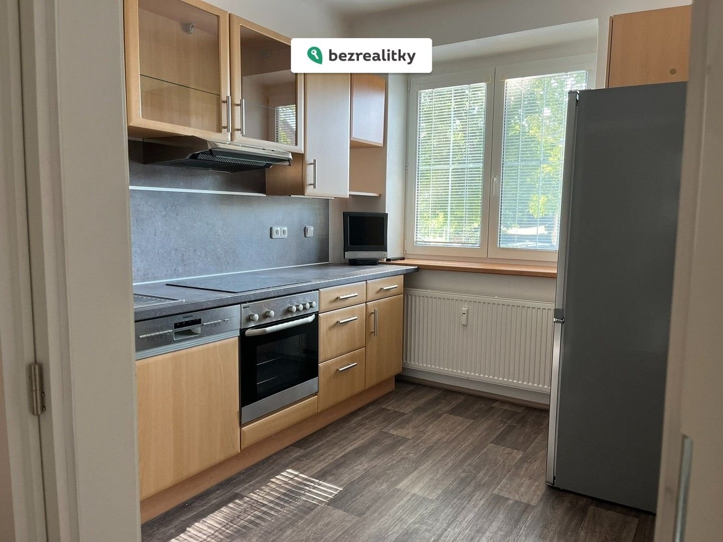 1760977010-uvxbjukkgt-5