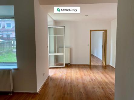 1760989006-fkmfeconlg-2-hlavni-cc-81-pokoj-1 | Prodej bytu, 2+kk, 60 m²