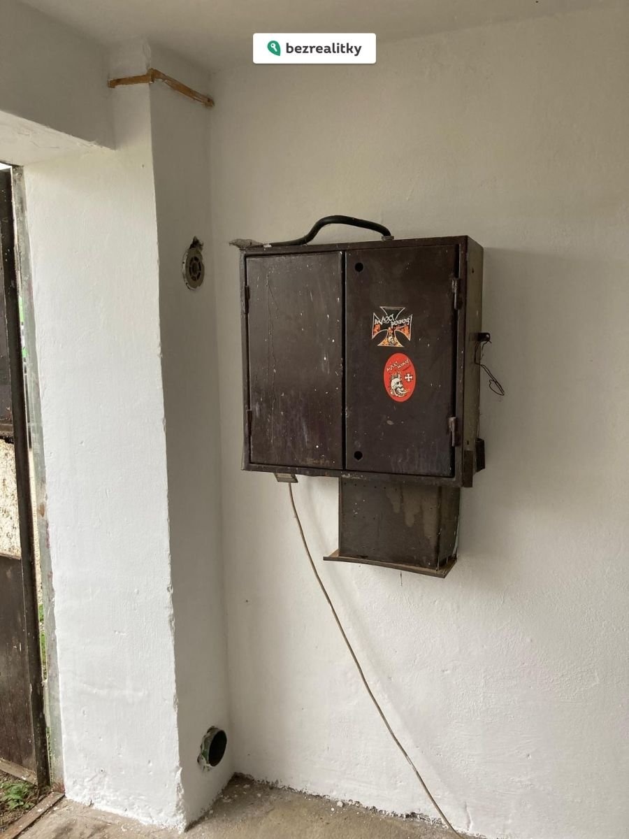 1761139863-aktjmnxxob-garaz1