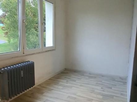 1760215587-mrwxtvbojd-incollage-20251011-205432976 | Prodej bytu, 2+1, 62 m²