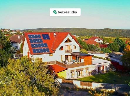 1761622779-nzhehkahiu-vila-funny-f004 | Prodej - dům/vila, 850 m²