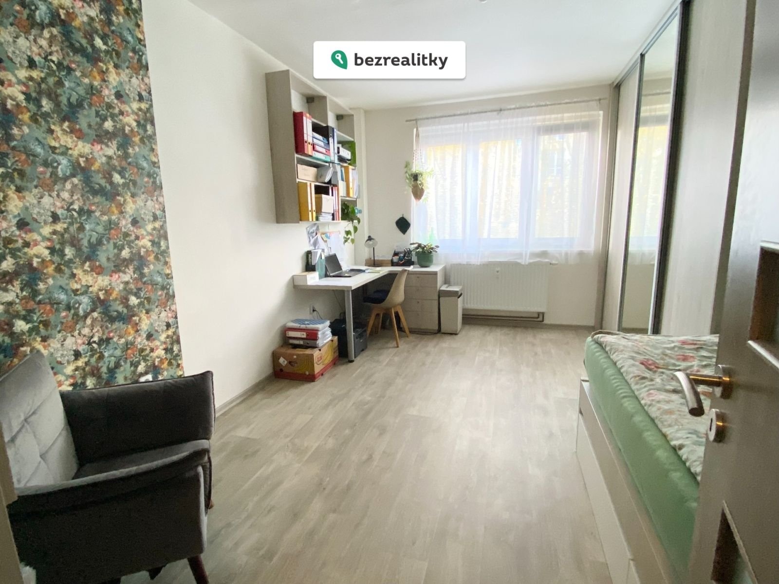 1761663267-kmpwcwpuro-1000049290