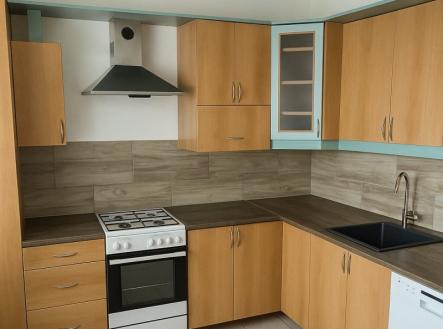 1761990951-iqajqlkujo-cd144b87-c84d-4abf-b020-16c67895cfb7-2 | Prodej bytu, 2+1, 62 m²