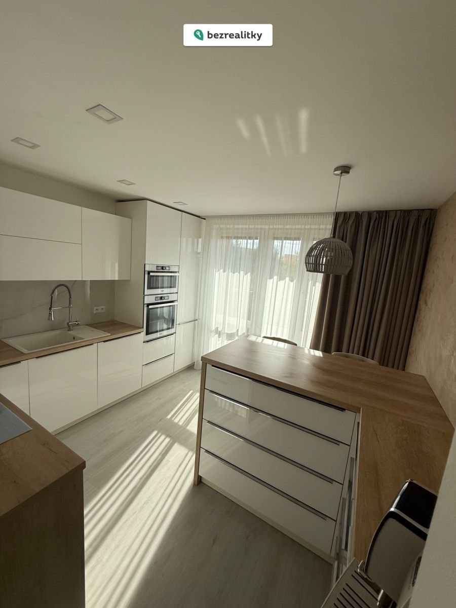 1761138000-zlrmjgzavu-img-0969