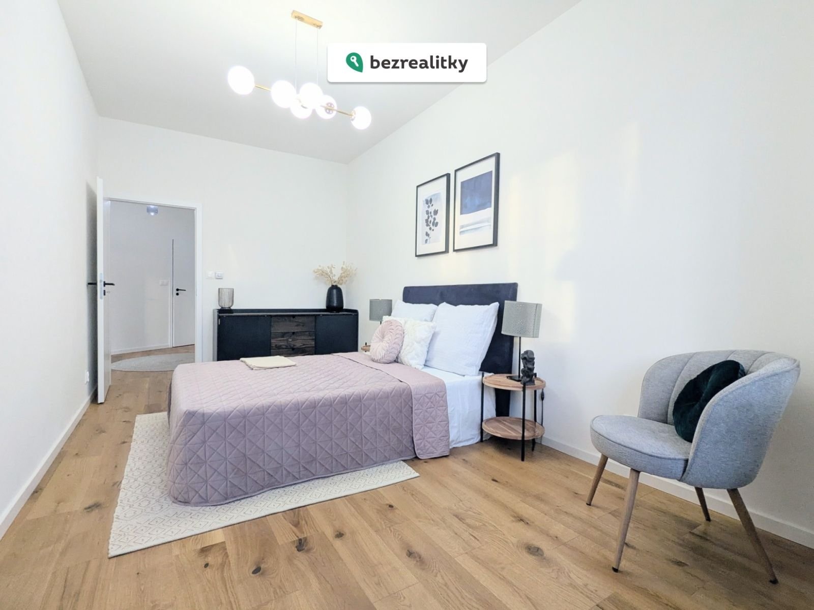 1763073917-qhwopvczyi-1000184370