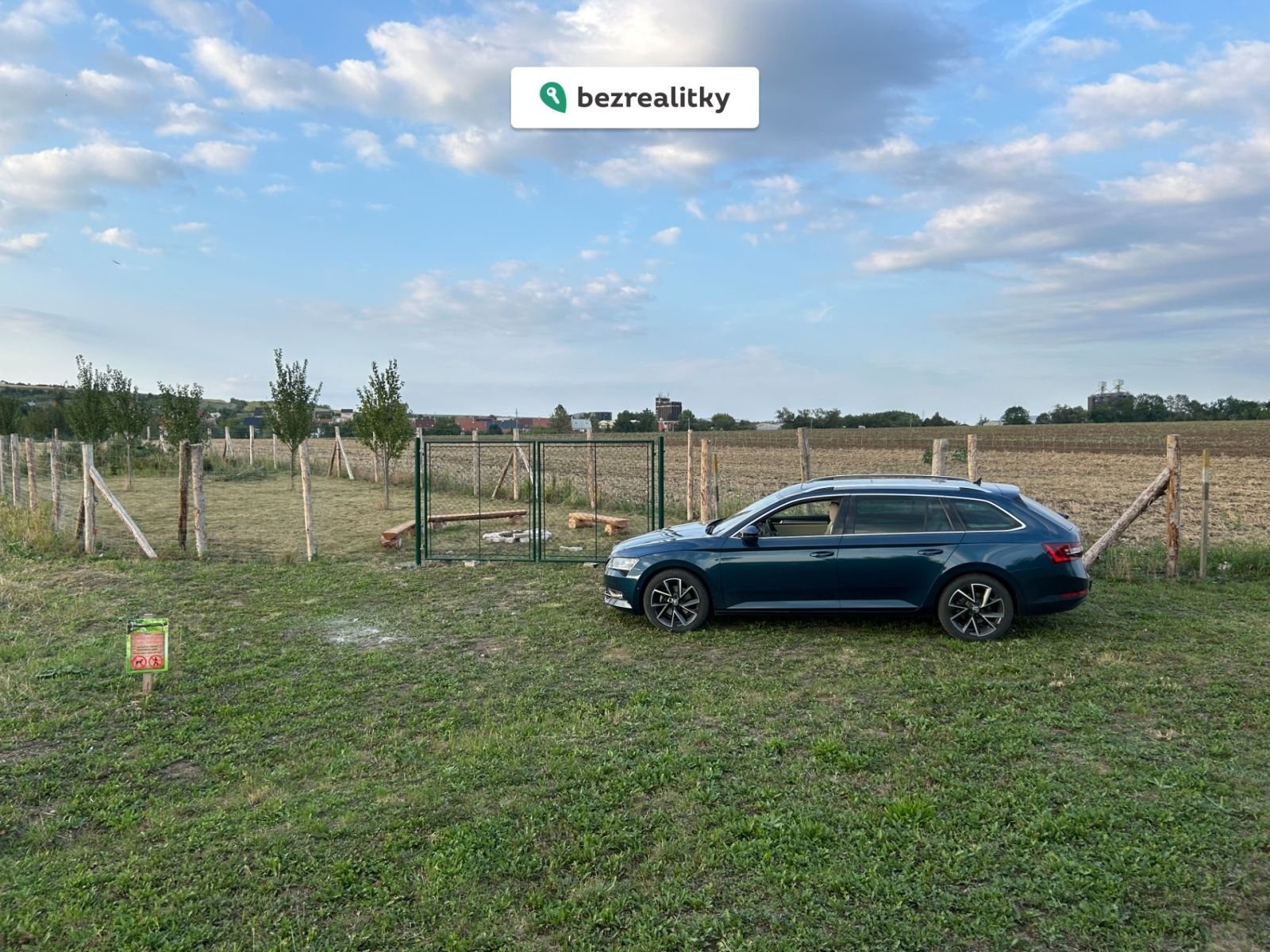 1763367460-vfdrmjuioa-img-8906