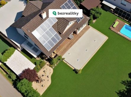 1763300270-wkgoexyujo-vila3-dron-view | Prodej - dům/vila, 463 m²