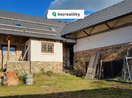 1763415028-uwviozjfmf-20251030-142256-resized | Prodej - dům/vila, 260 m²