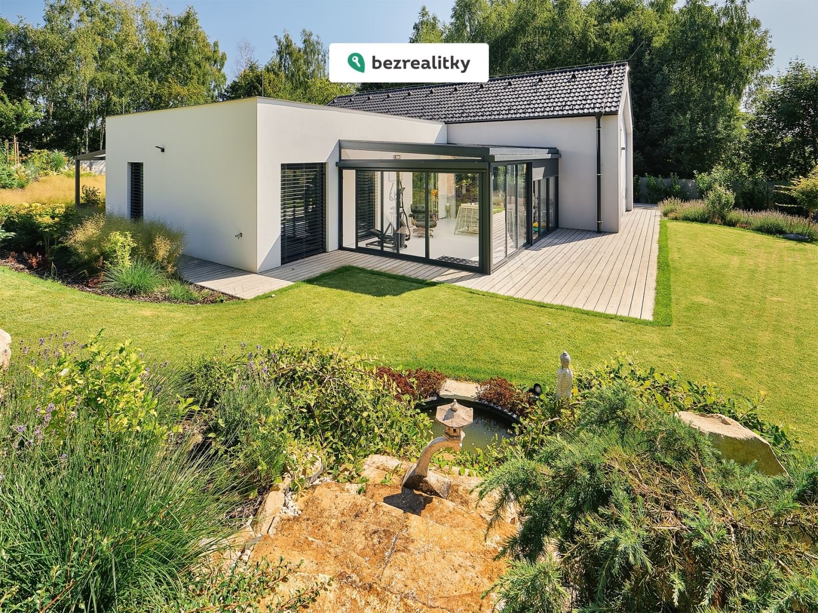 1763804557-ywctqzzcux-rd-stirin-03-m