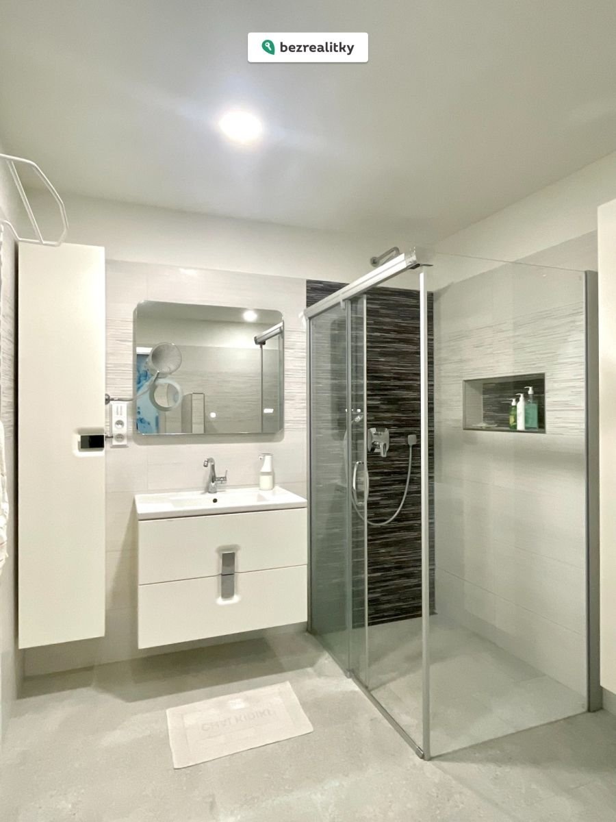 1764019391-piifwgtmvh-img-4534