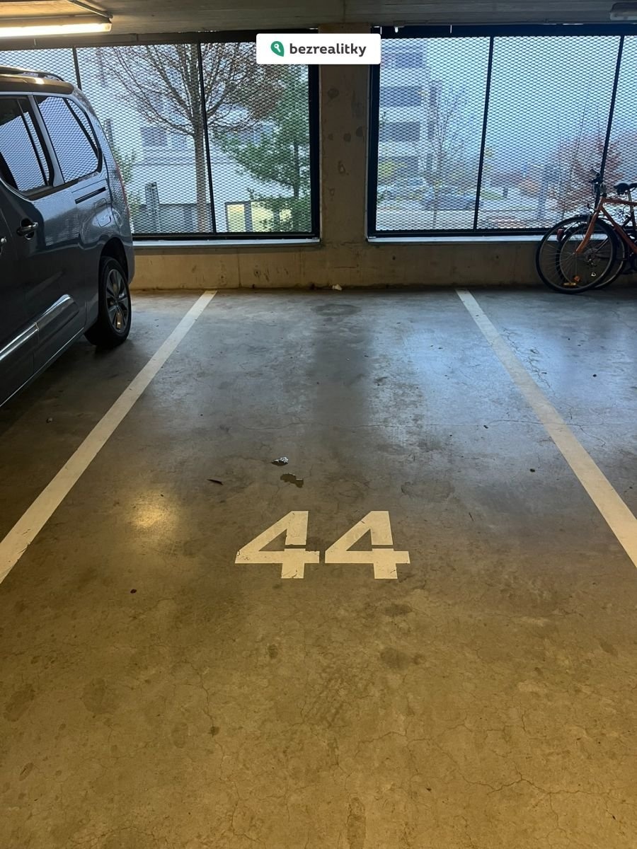 1762972917-zkanropefr-img-0220