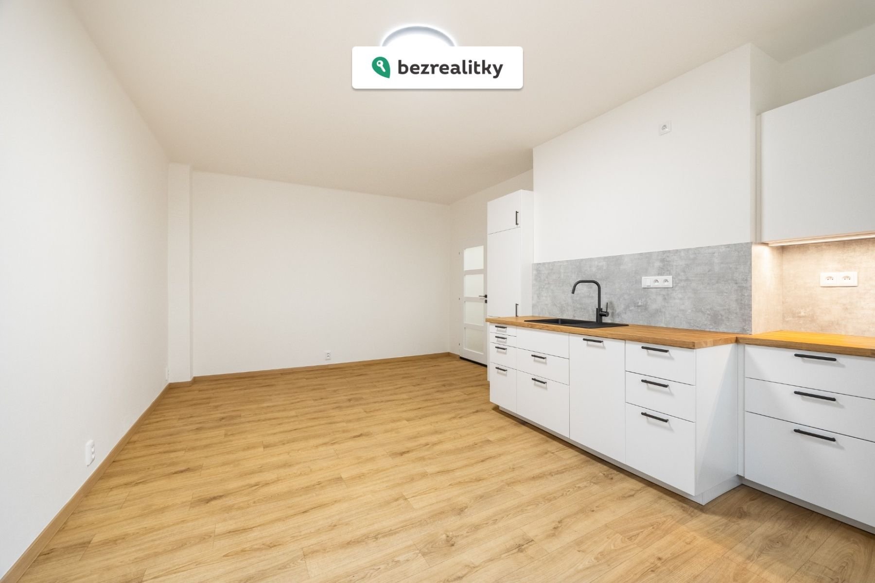 1764167303-tlllcfpgqo-1000047941