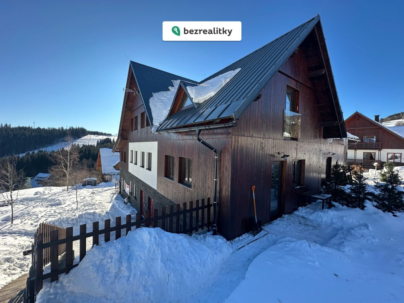 1764184166-gzkboibtif-img-5011