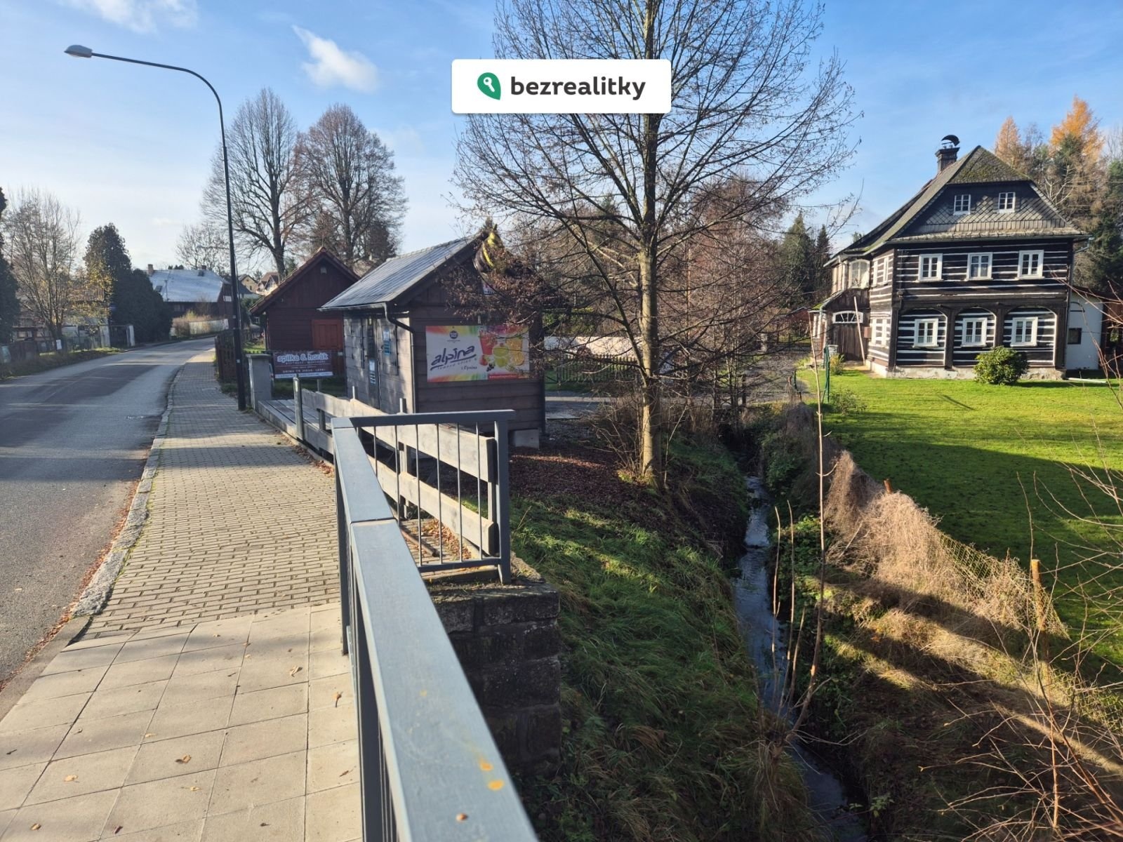 1764239800-aesslwffqg-1000017995