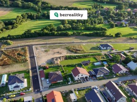1764179256-sbgnwytejw-pozemky-pohled-ji-c5-ben-c3-ad | Prodej - pozemek pro bydlení, 820 m²