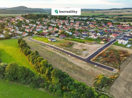 1764179146-ueyiqqjzxv-pozemky-pohled-z-c3-a1padn-c3-ad | Prodej - pozemek pro bydlení, 820 m²