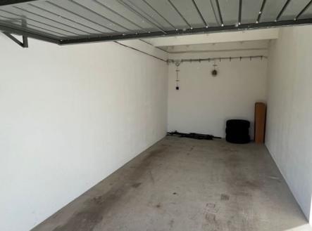 1764690122-iqfmkkcvrz-f56893f3-af62-48a6-ae5f-8e0c91f02a3a | Prodej - malý objekt/garáž