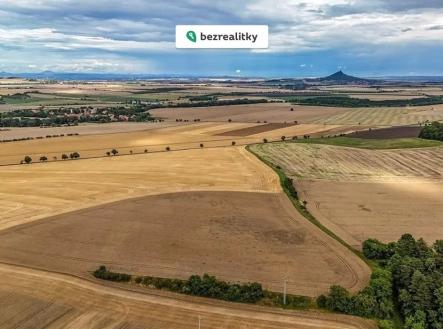 1764700951-dgcuiktxru-seme-c4-8d-2 | Prodej - pozemek pro bydlení, 2 077 m²