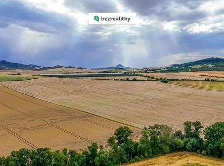 1764700951-tycqjxbmch-seme-c4-8d-3 | Prodej - pozemek pro bydlení, 2 077 m²