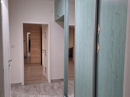 1764706400-aaxpbtgmud-chodba-2 | Prodej bytu, 3+kk, 54 m²