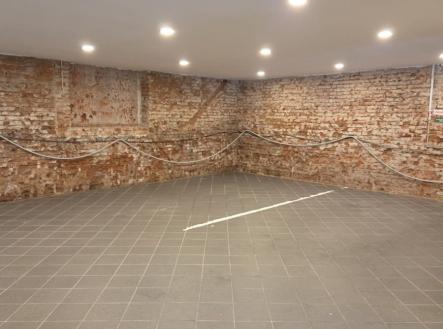 1762425103-peevdxojxm-img-20251028-wa0013 | Prodej - malý objekt/garáž