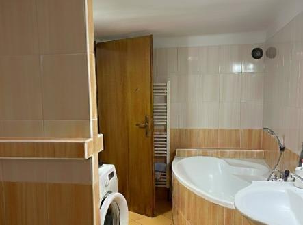 1765464733-qsntboskap-koupelna | Prodej - dům/vila, 98 m²