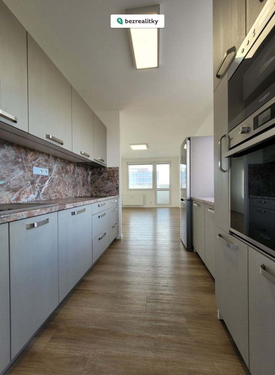 1760034098-ibqbglbrue-04